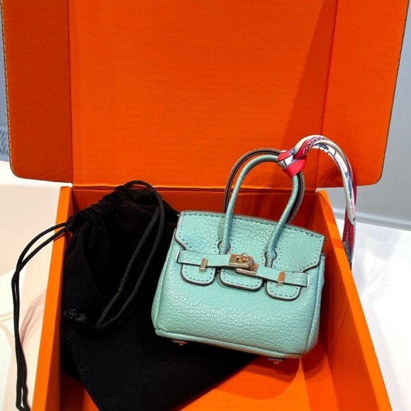 Little Luxuries bag charm/mini purse - Picture 4 of 6